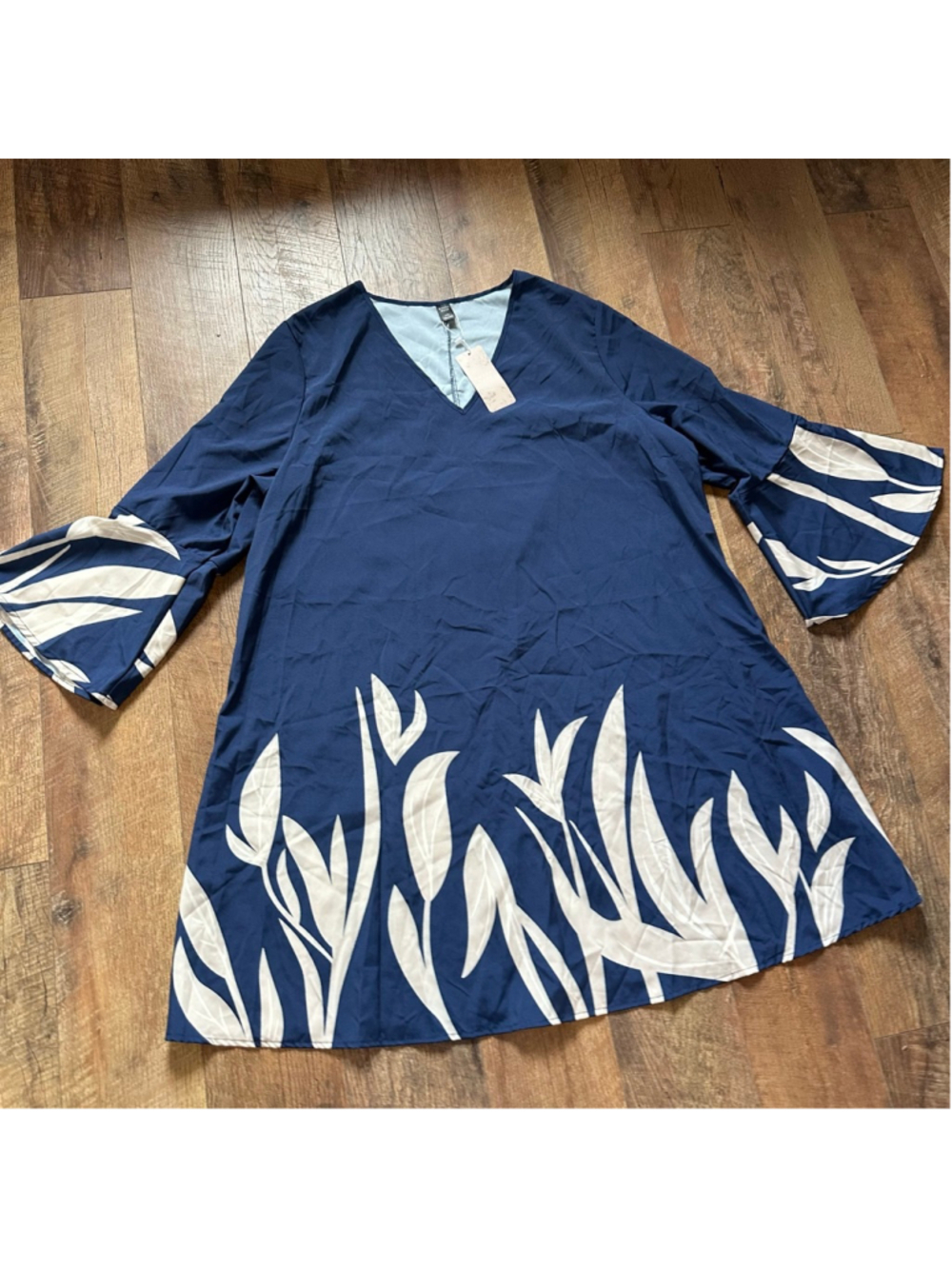 Women's EMERY ROSE Blue & White Floral Long Sleeve Dress 4X